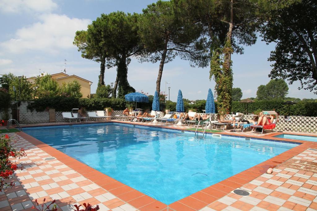 Hotel Frank Lido di Jesolo Exterior photo