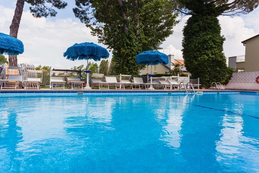 Hotel Frank Lido di Jesolo Exterior photo
