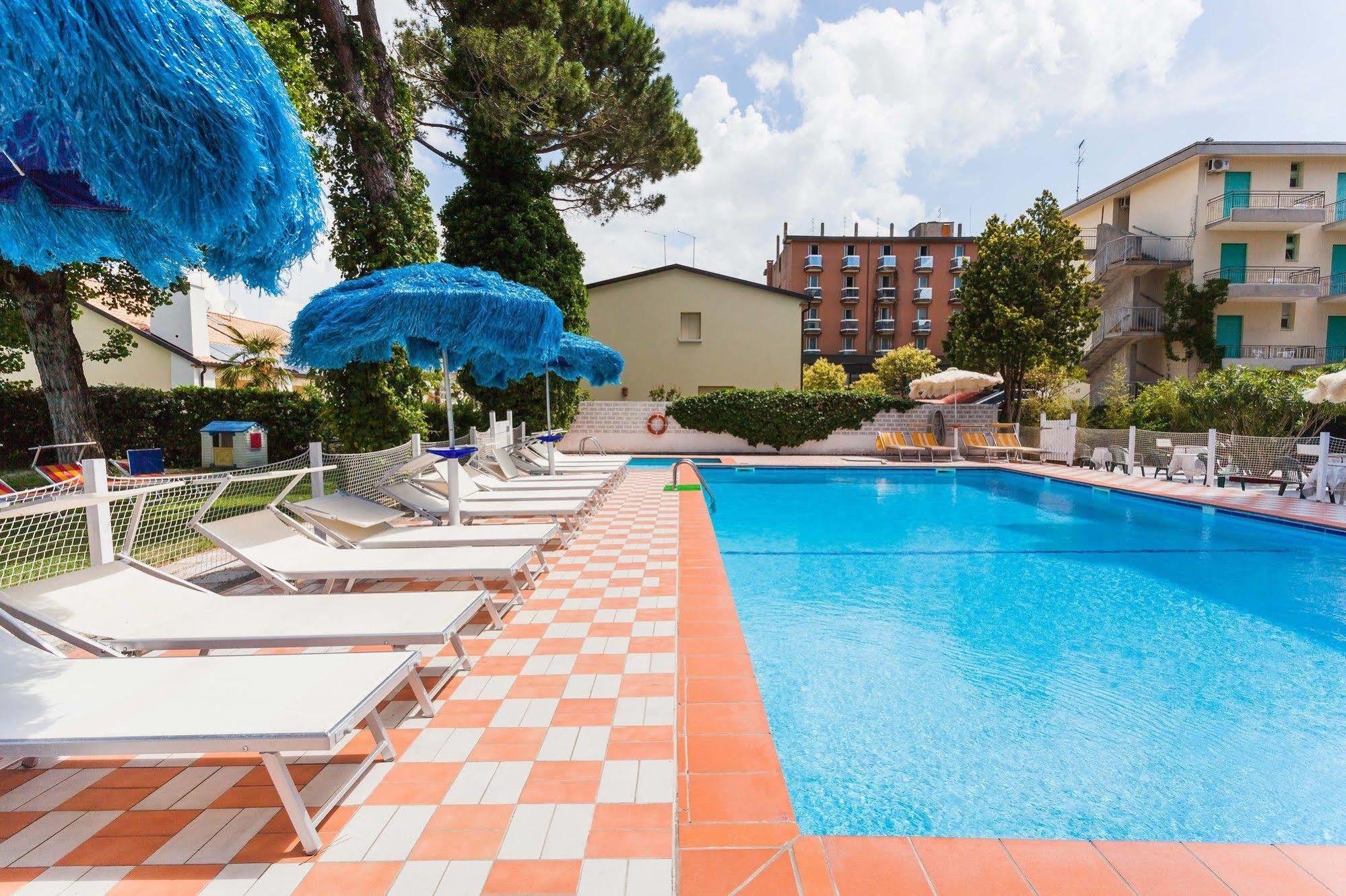 Hotel Frank Lido di Jesolo Exterior photo