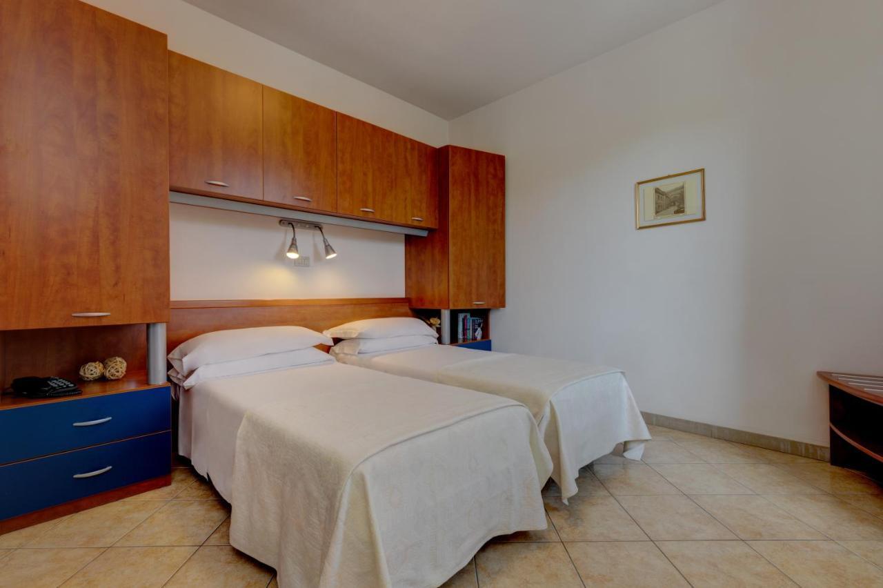 Hotel Frank Lido di Jesolo Exterior photo