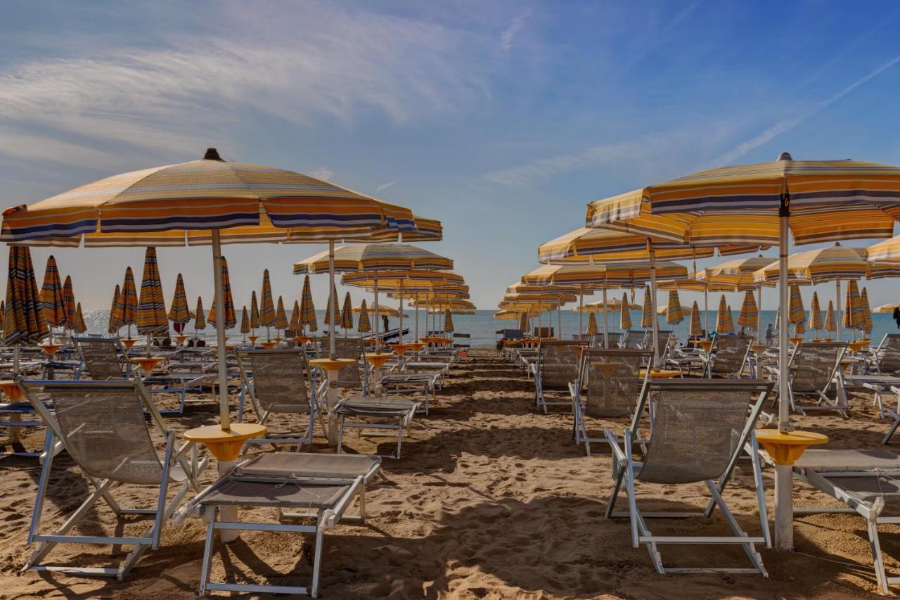 Hotel Frank Lido di Jesolo Exterior photo
